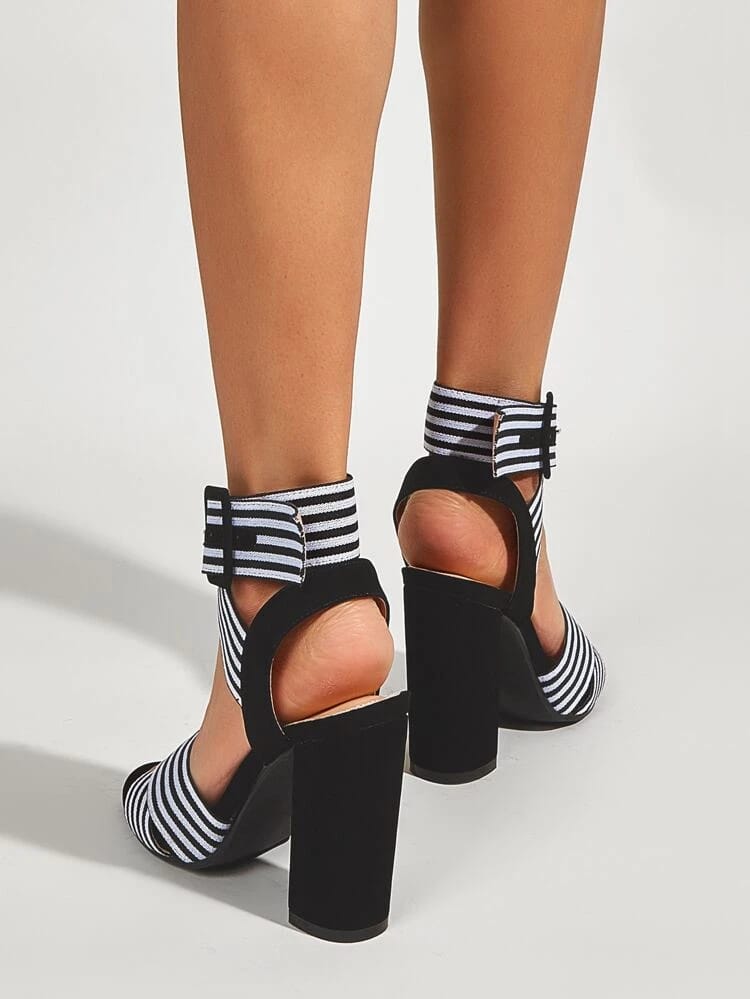 Black & white stripped heel